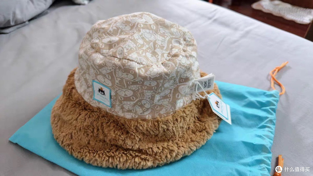 Jellycat巴塞罗熊渔夫帽开箱体验
