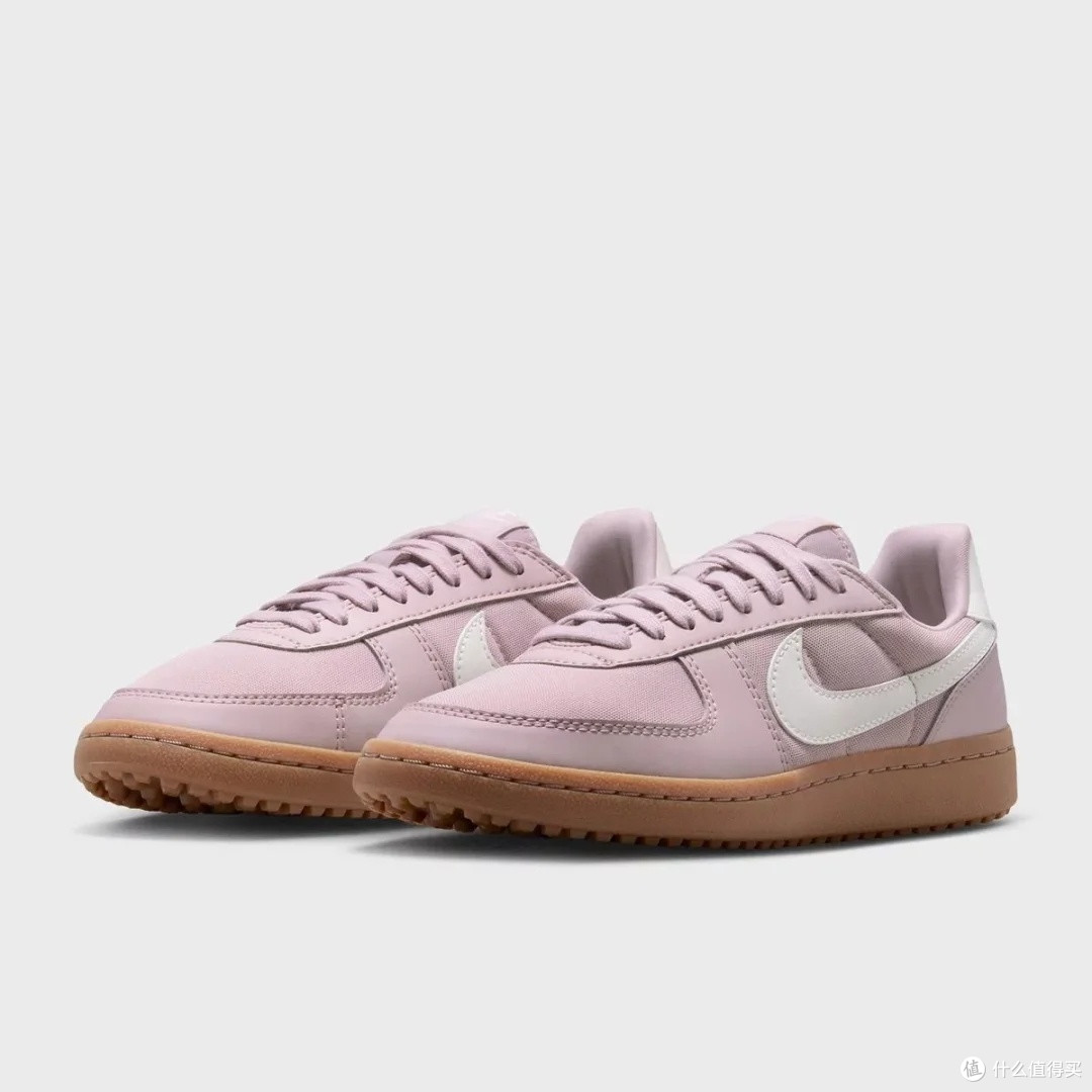 Nike女子运动鞋:舒适与时尚兼备