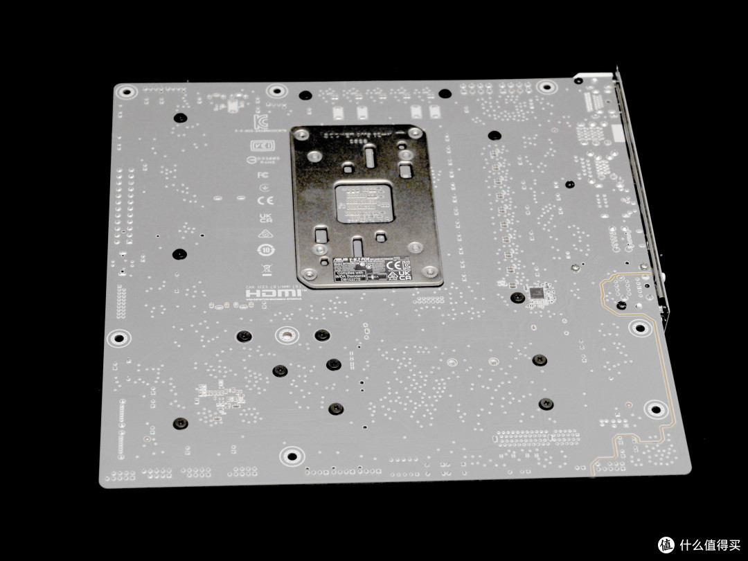 锐龙专属小APEX主板!华硕B850M AYW GAMING OC WIFI7 W主板开箱