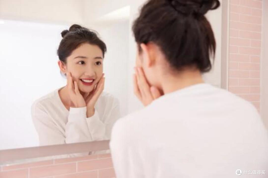 秋冬护肤别踩坑!冷水洗脸难美容,兴趣岛面部美容通经络养好气色