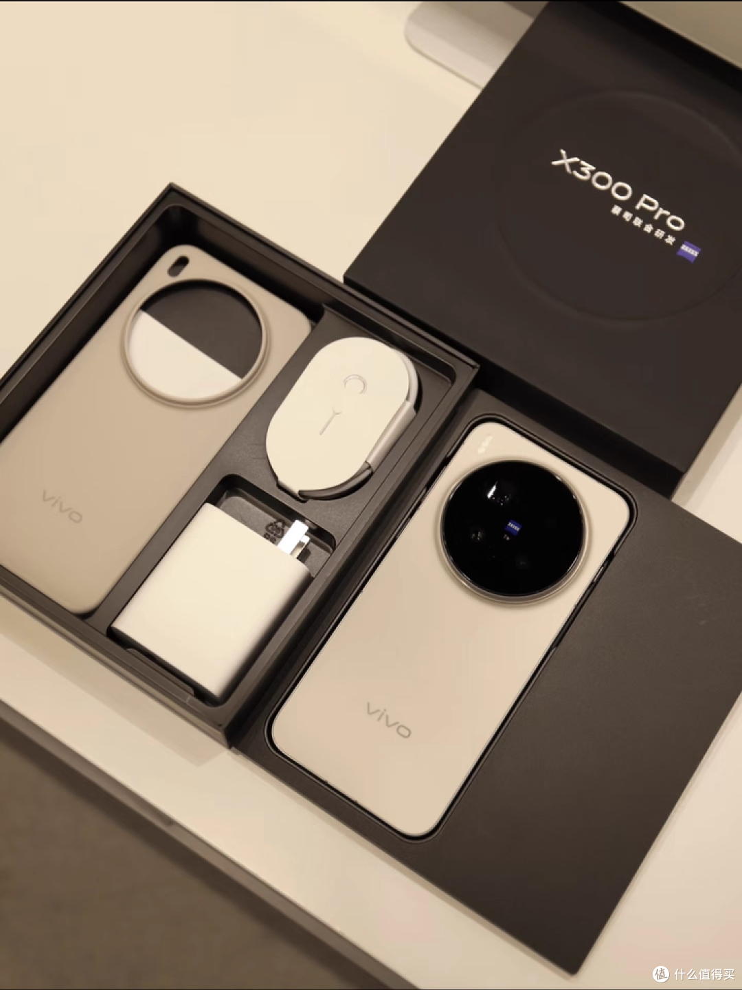 用了才懂!vivo X300 Pro比中端机舒服太多