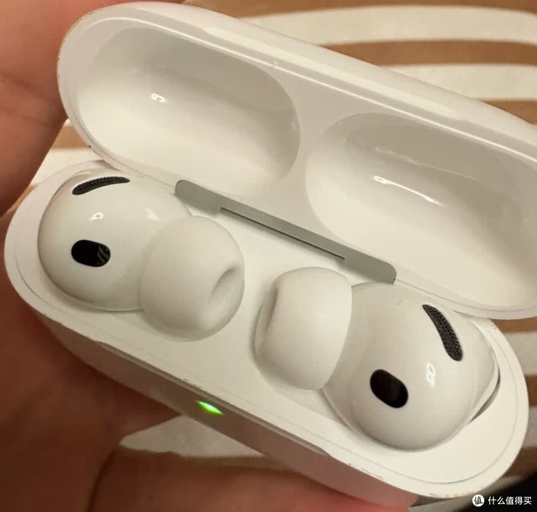 AirPods Pro 3 :苹果全家桶的完美拼图,体验全面超越期待