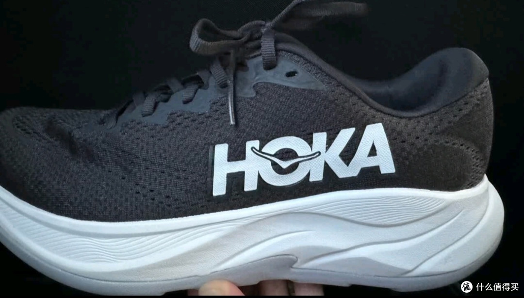 HOKA林康4:秋季训练的全能伙伴