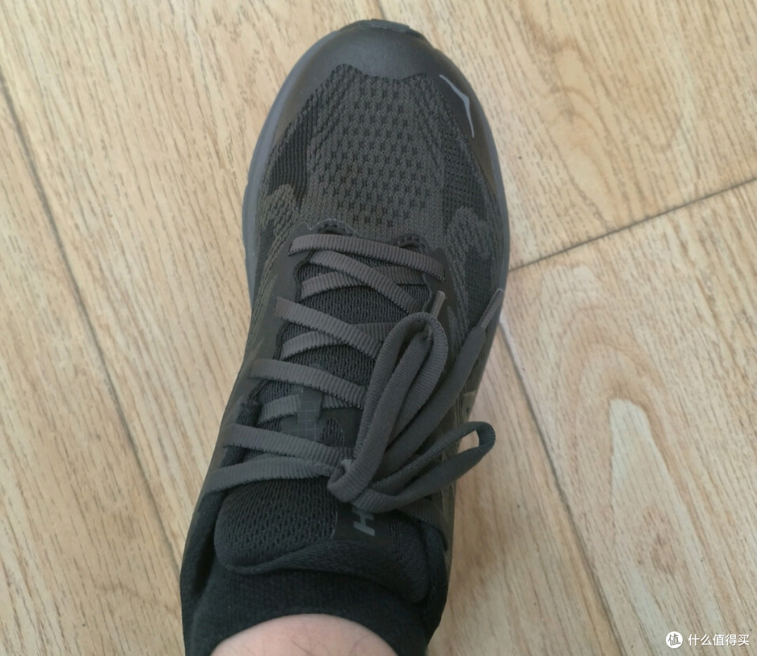 秋季实战利器:HOKA挑战者8