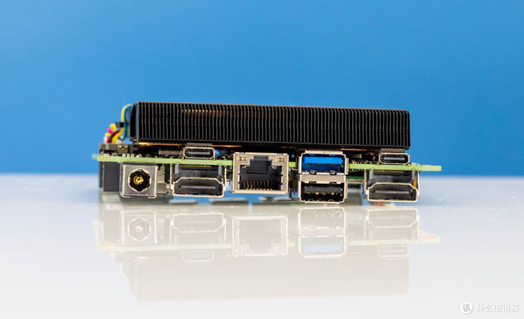 英特尔 NUC 12 Pro “华尔街峡谷” 评测(带风扇和无风扇版)