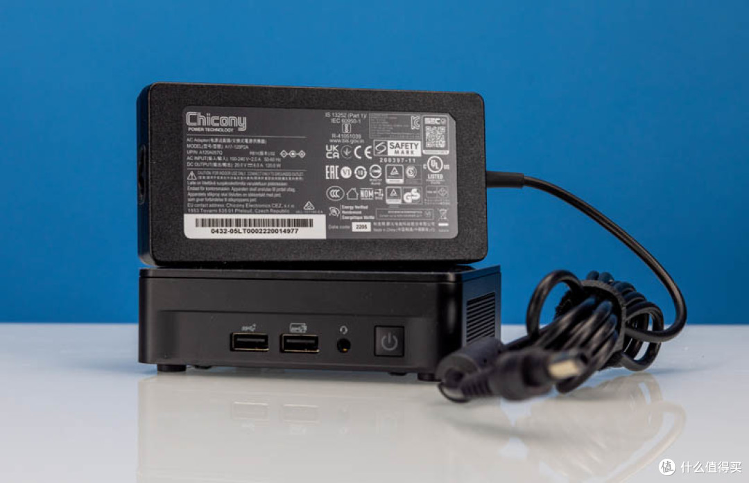 英特尔 NUC 12 Pro “华尔街峡谷” 评测(带风扇和无风扇版)