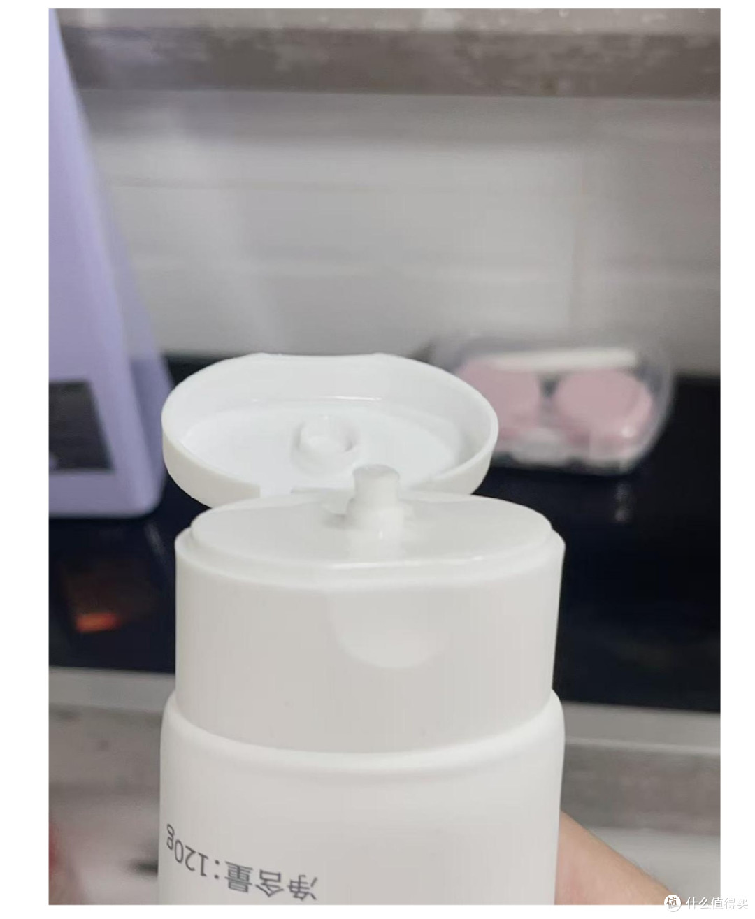 赫徕洗面奶好用吗?真实不伤肤测评,敏感肌护肤攻略全公开!