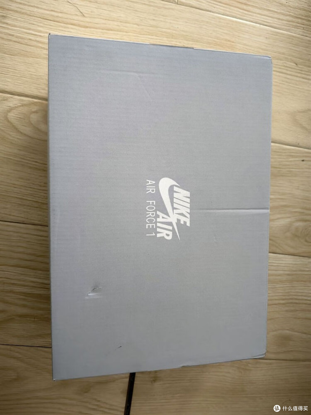 Air Force 1全白款:舒适百搭之选