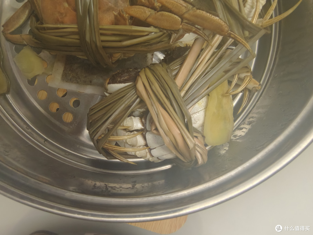 品尝云南石屏异龙湖的大闸蟹