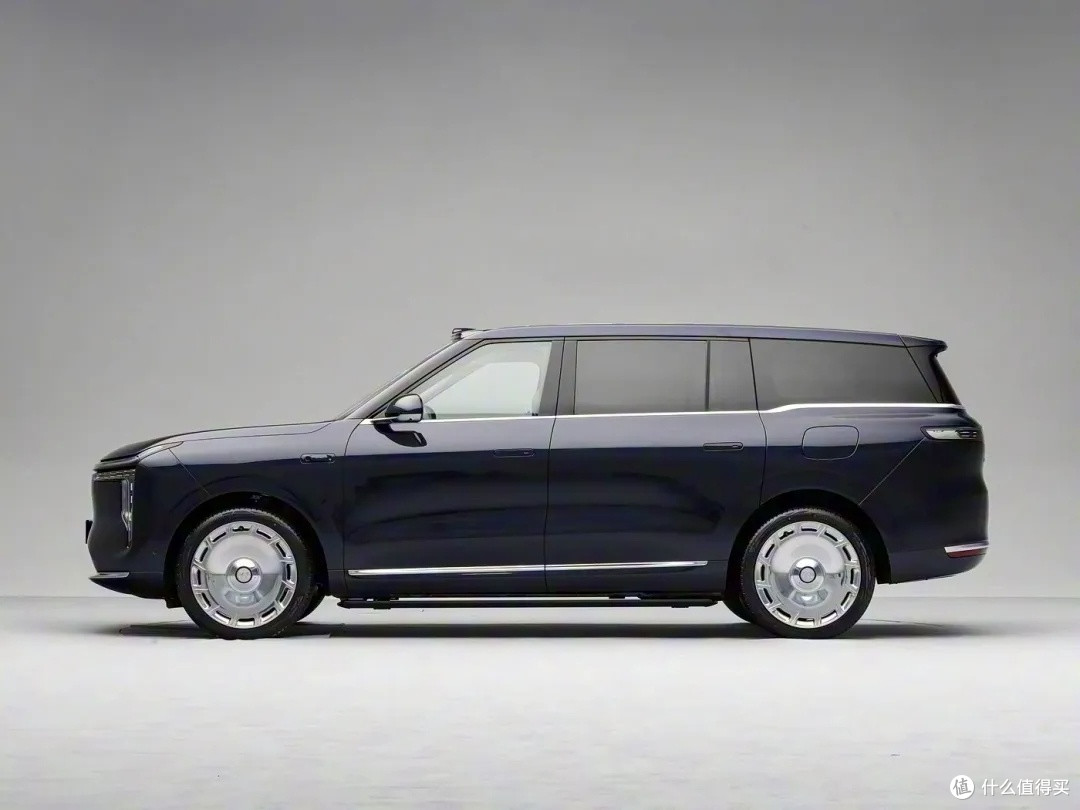 长超5米2的“王炸”SUV，6座+增程，纯电续航超400km，有必要吗？