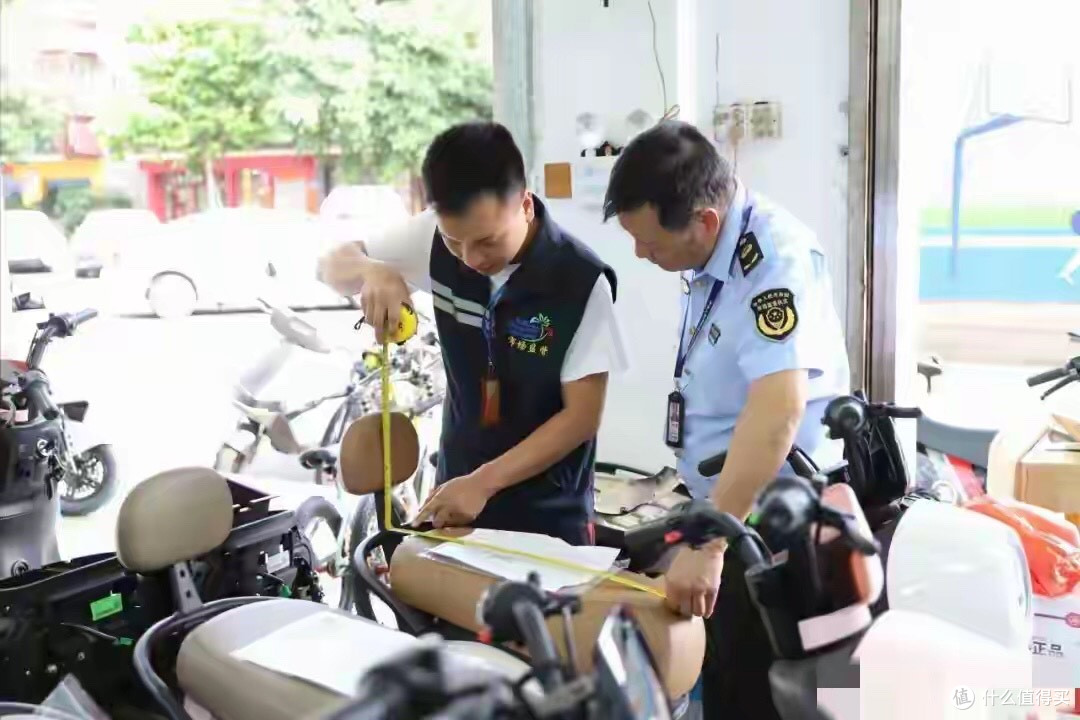 央视多次曝光国标车解25km/h限速,市监局也在严查,你认为合理吗