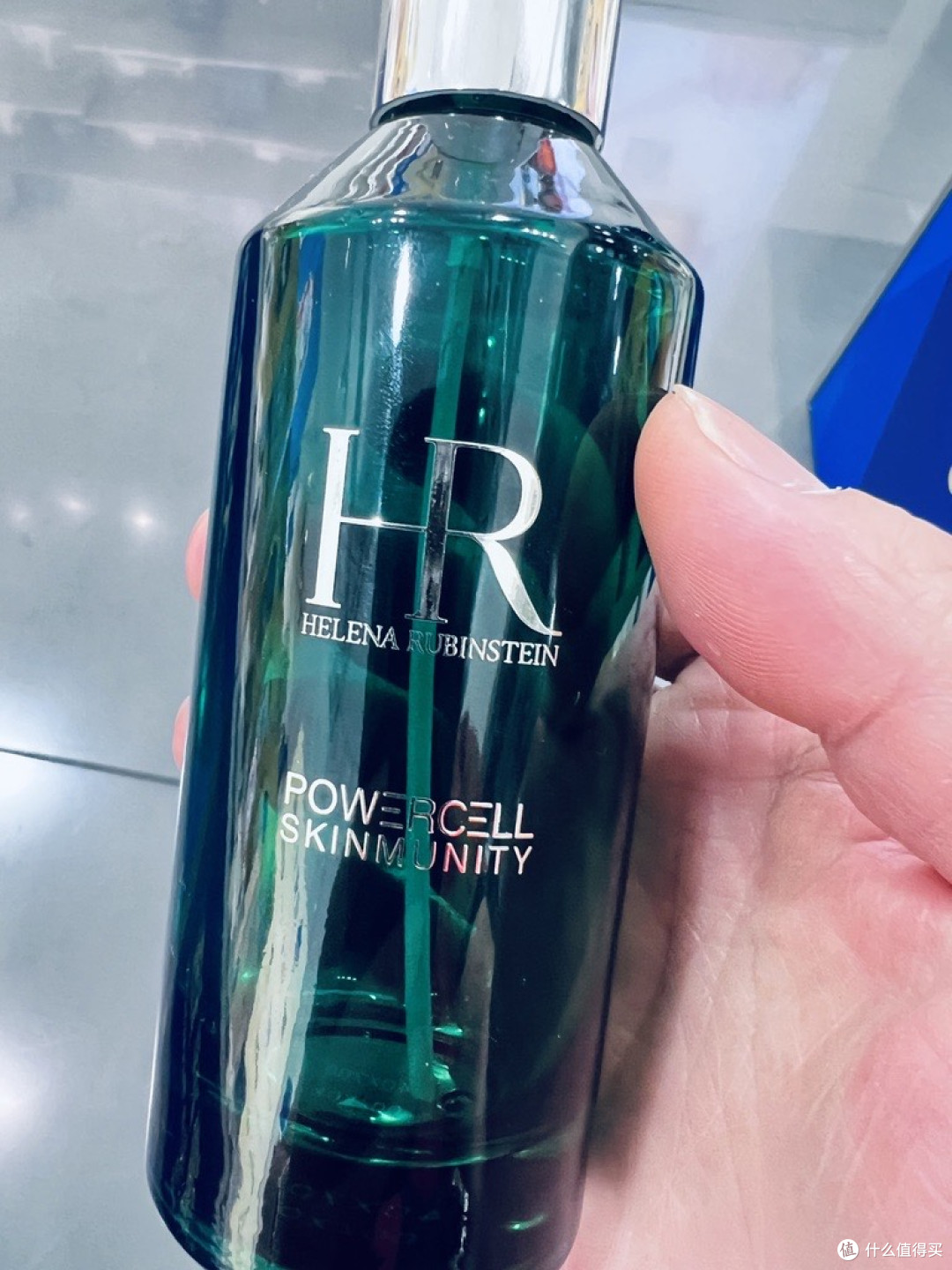 HR赫莲娜绿宝瓶精华,抗氧修护的 绿宝石,强韧肌肤的高阶选择!