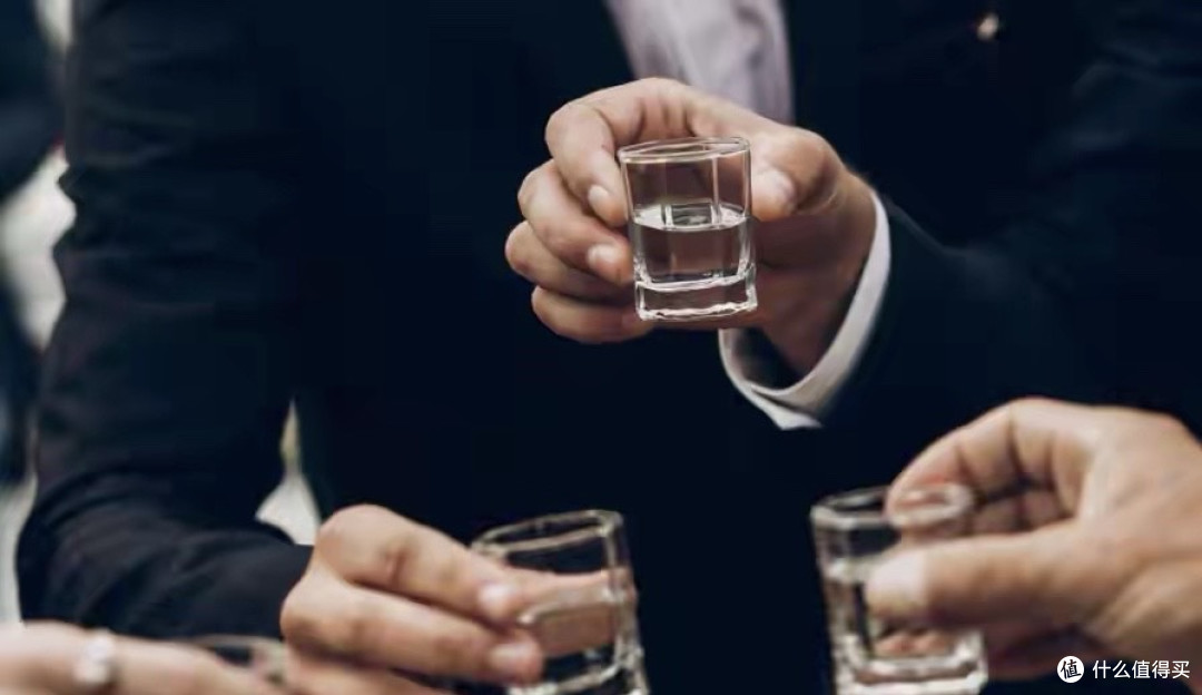 酒文化要废了! 当白酒失去社交与投资属性,它还剩下什么?