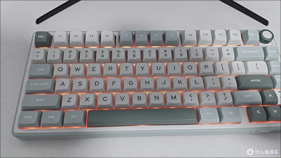 RK R75pro三模机械键盘:高颜值全能款,承包电竞与办公