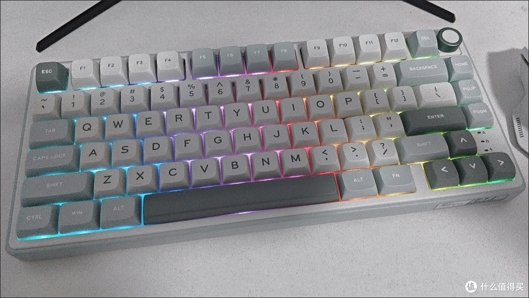 RK R75pro三模机械键盘:高颜值全能款,承包电竞与办公