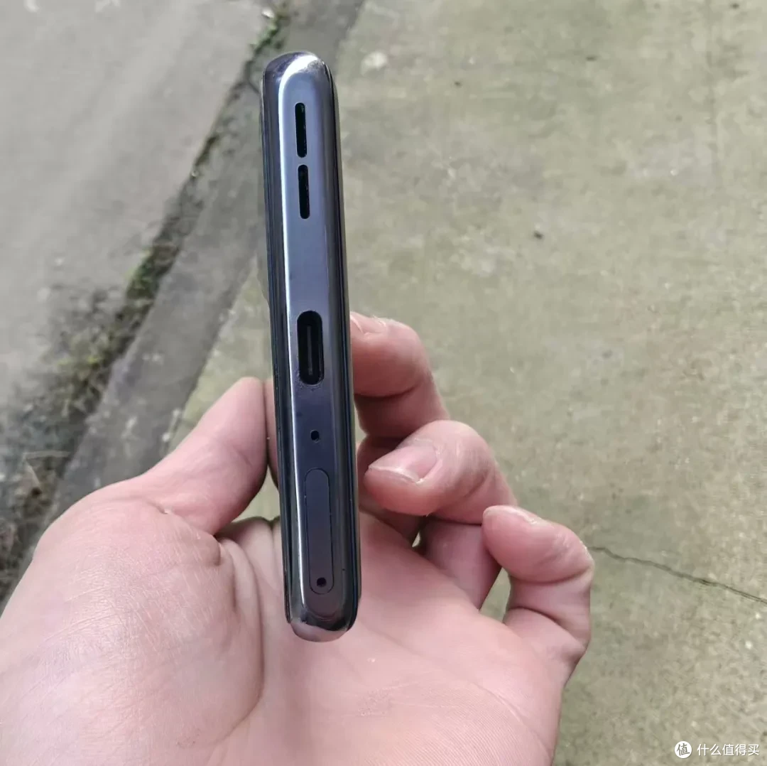 900元的骁龙8Gen2手机,标配150W快充,还有24G+1T皇帝版