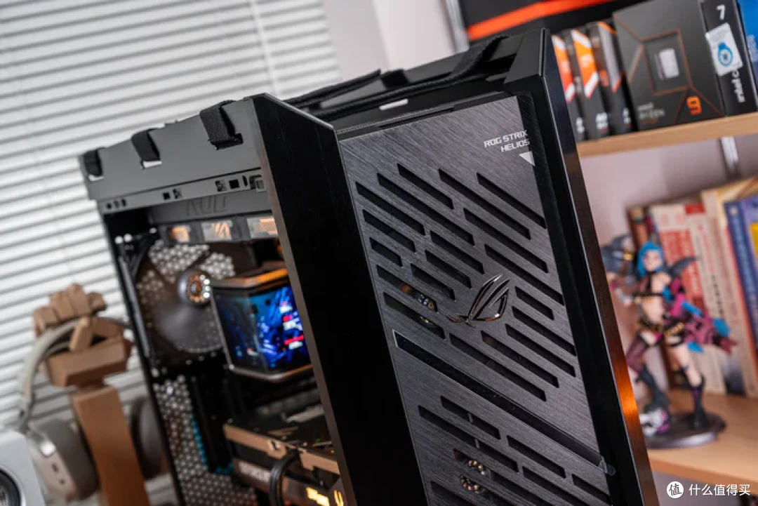 太阳神焕新版+华硕 ROG X870E APEX+索泰 5090D SOLID 装机分享