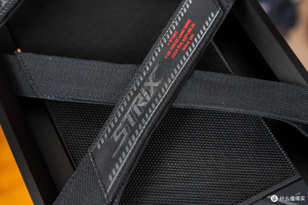 太阳神焕新版+华硕 ROG X870E APEX+索泰 5090D SOLID 装机分享