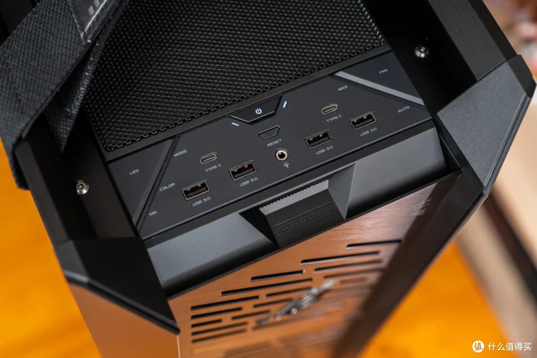 太阳神焕新版+华硕 ROG X870E APEX+索泰 5090D SOLID 装机分享