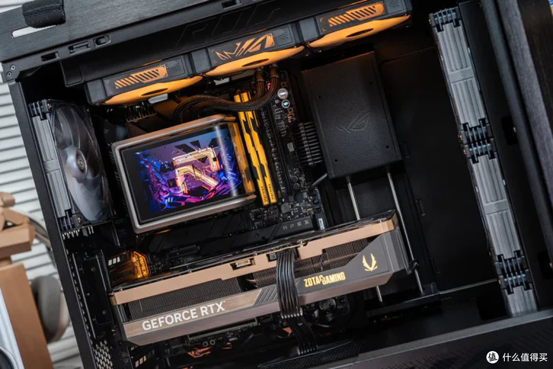 太阳神焕新版+华硕 ROG X870E APEX+索泰 5090D SOLID 装机分享