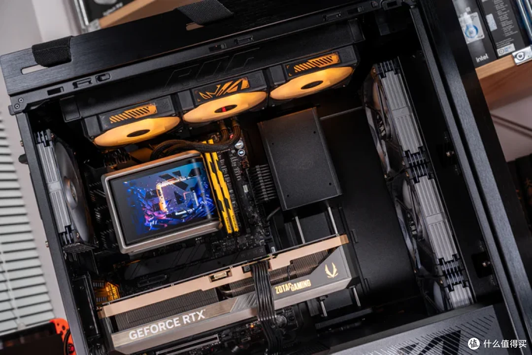 太阳神焕新版+华硕 ROG X870E APEX+索泰 5090D SOLID 装机分享