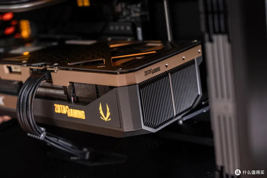 太阳神焕新版+华硕 ROG X870E APEX+索泰 5090D SOLID 装机分享