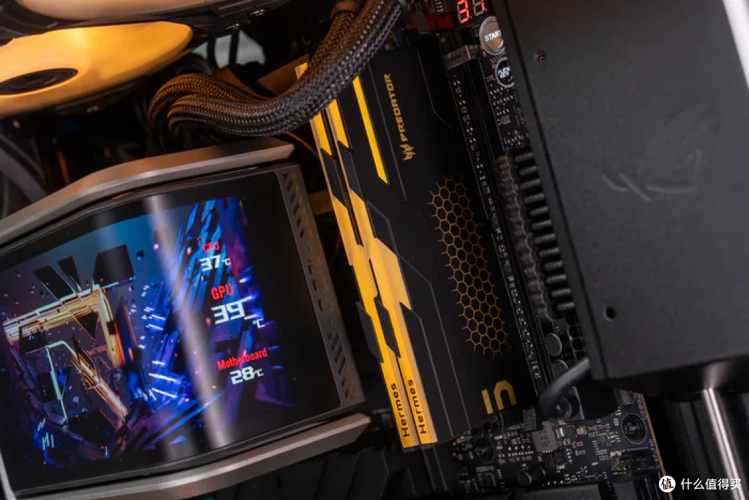 太阳神焕新版+华硕 ROG X870E APEX+索泰 5090D SOLID 装机分享