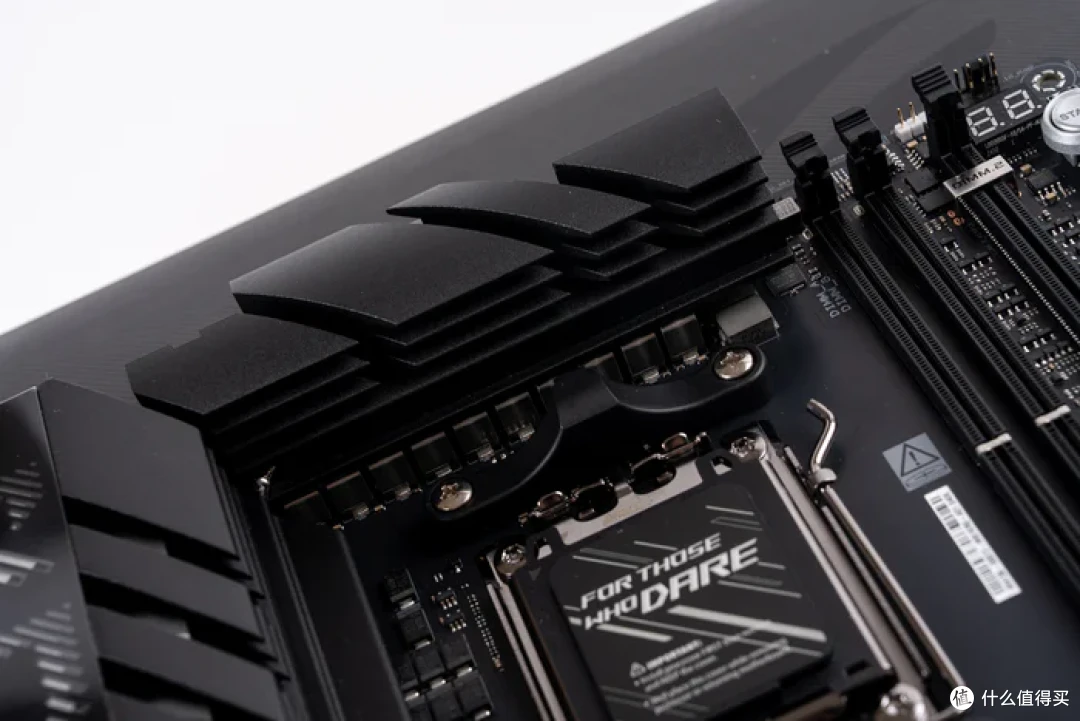 太阳神焕新版+华硕 ROG X870E APEX+索泰 5090D SOLID 装机分享