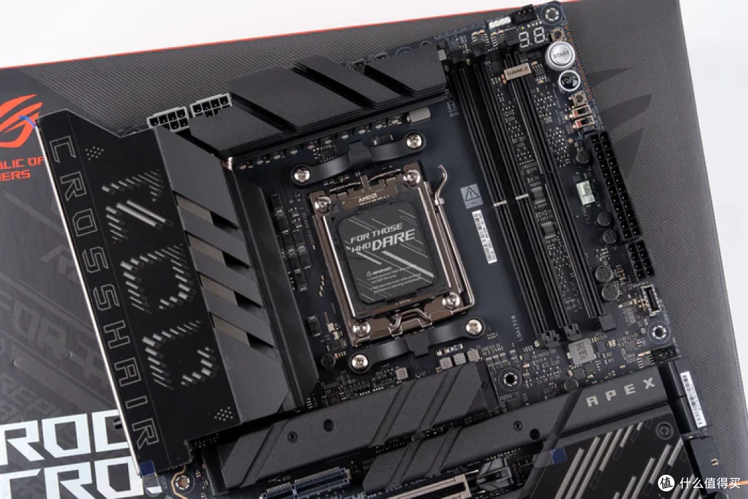 太阳神焕新版+华硕 ROG X870E APEX+索泰 5090D SOLID 装机分享