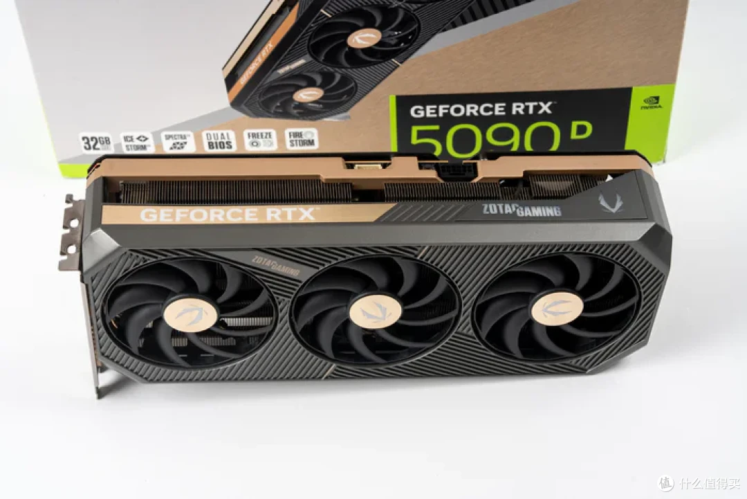 太阳神焕新版+华硕 ROG X870E APEX+索泰 5090D SOLID 装机分享