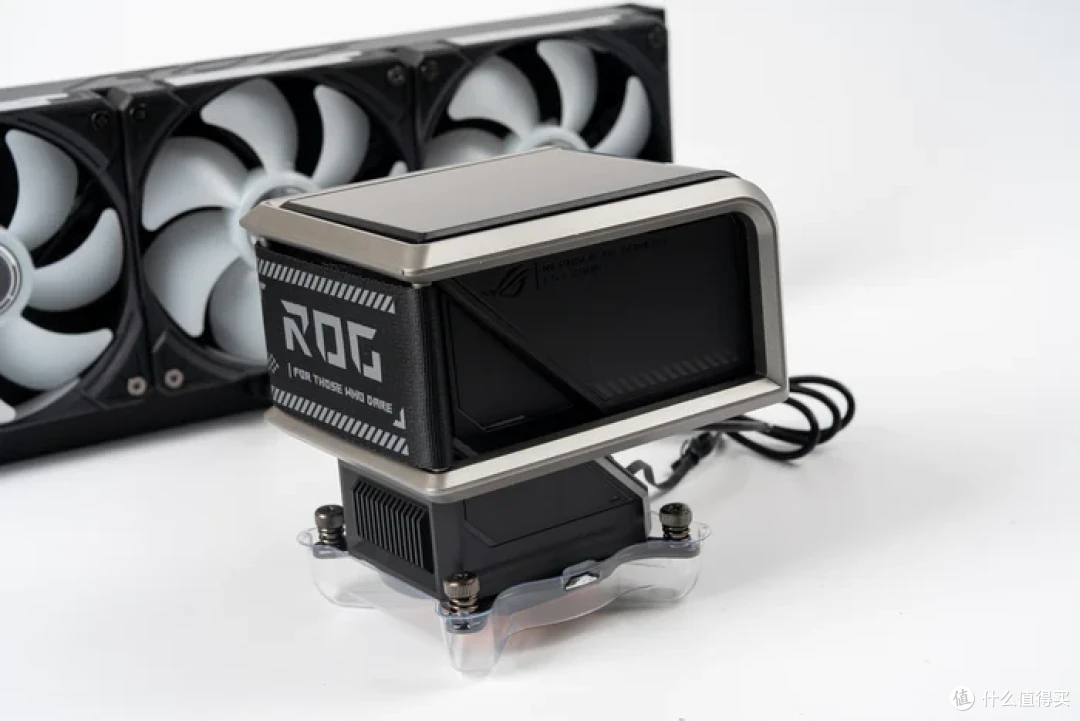 太阳神焕新版+华硕 ROG X870E APEX+索泰 5090D SOLID 装机分享