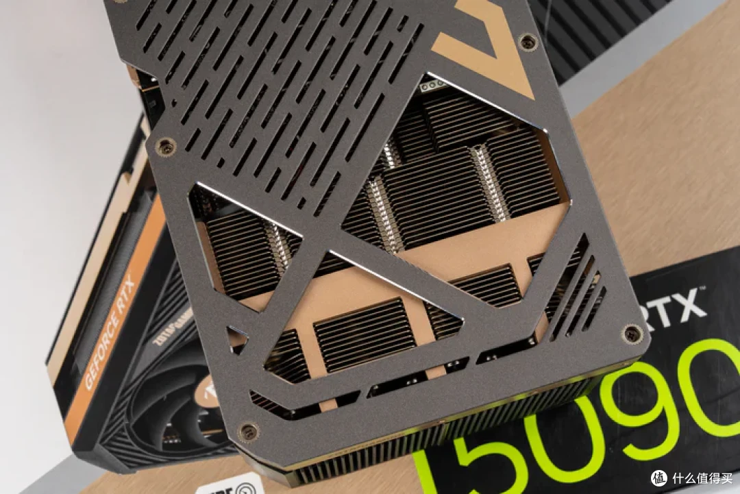 太阳神焕新版+华硕 ROG X870E APEX+索泰 5090D SOLID 装机分享