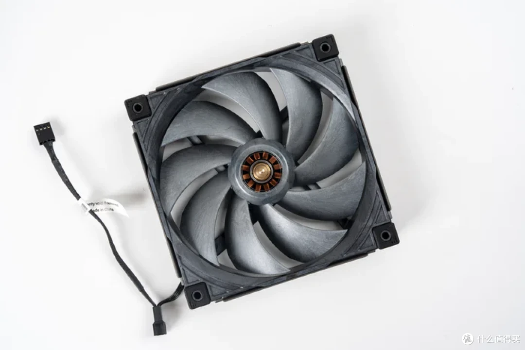 太阳神焕新版+华硕 ROG X870E APEX+索泰 5090D SOLID 装机分享