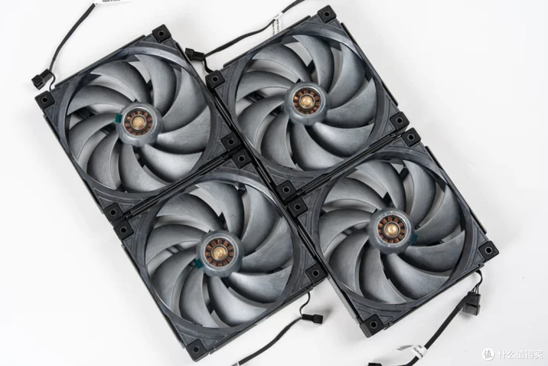 太阳神焕新版+华硕 ROG X870E APEX+索泰 5090D SOLID 装机分享
