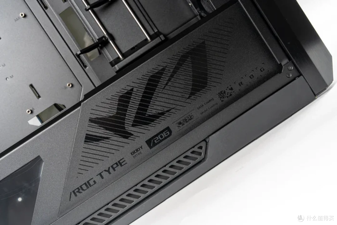 太阳神焕新版+华硕 ROG X870E APEX+索泰 5090D SOLID 装机分享