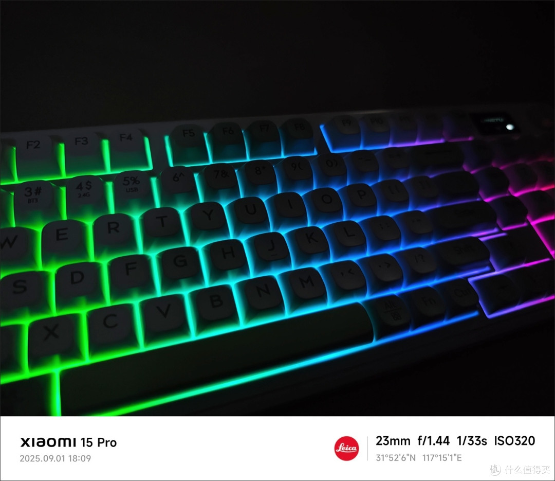 狼途L98pro机械键盘,办公游戏两不误