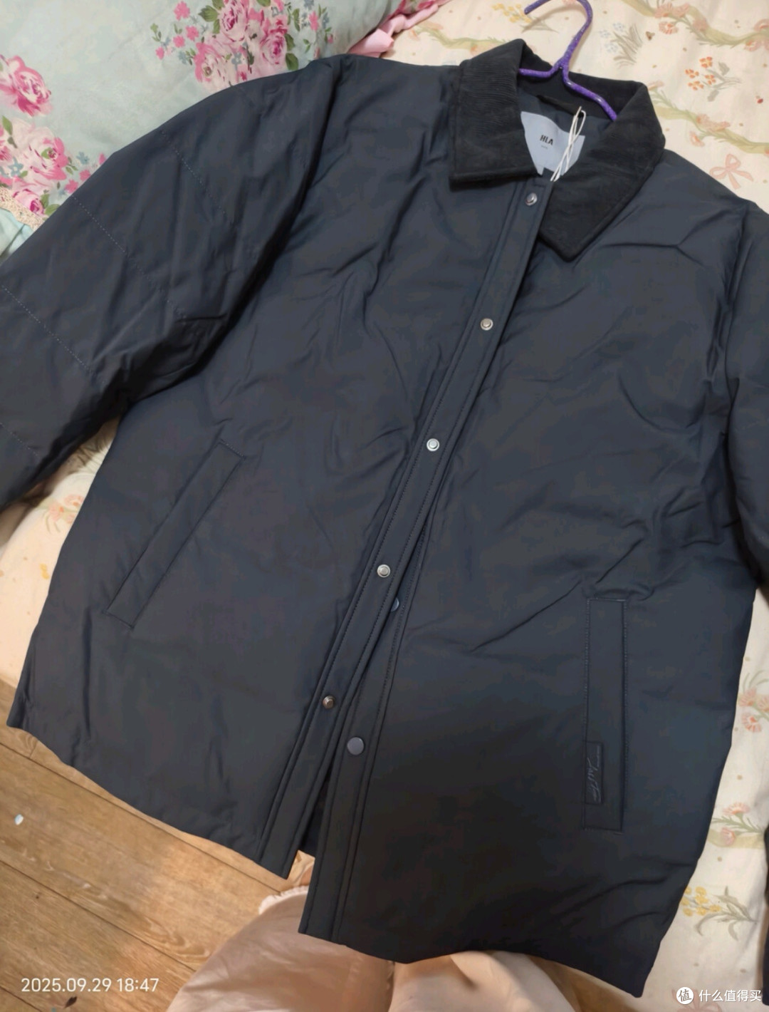 海澜之家轻商务羽绒服:保暖有型,打工人冬季通勤刚需