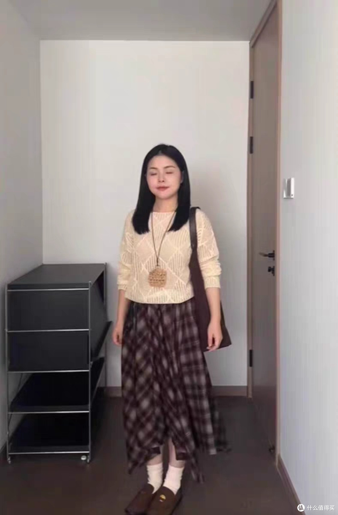 冬天必备!这条毛呢半身裙显瘦又百搭,谁穿谁好看!