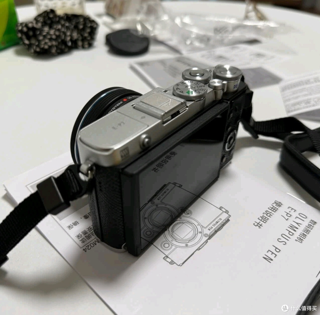 蹲到心仪价!奥林巴斯E-P7黑银款到手,颜值实力双在线