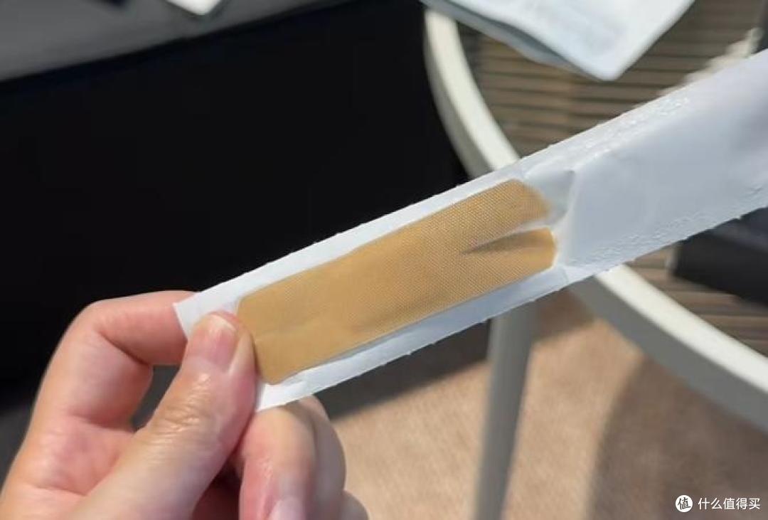 买抽纸,选一等品还是优等品?受伤了,选创可贴还是创口贴?