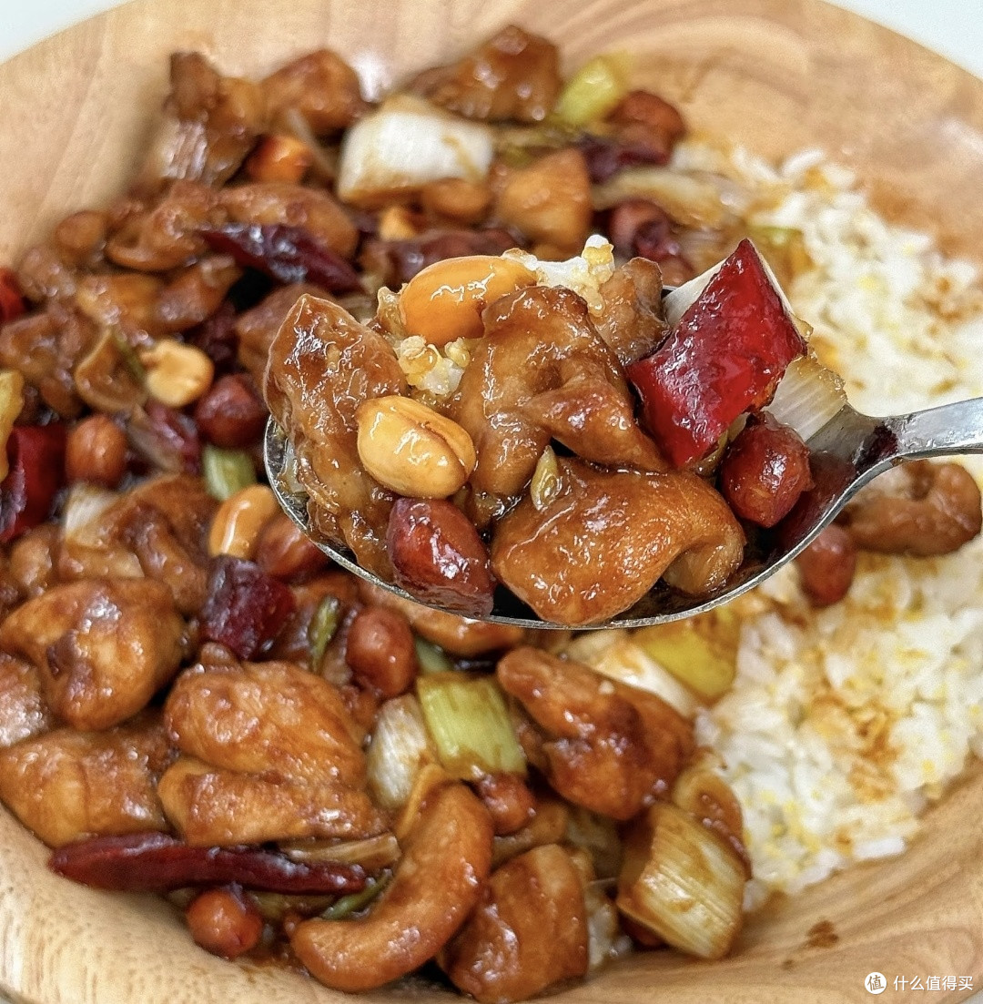 下饭神器宫保鸡丁:酸甜香辣,拌饭超绝