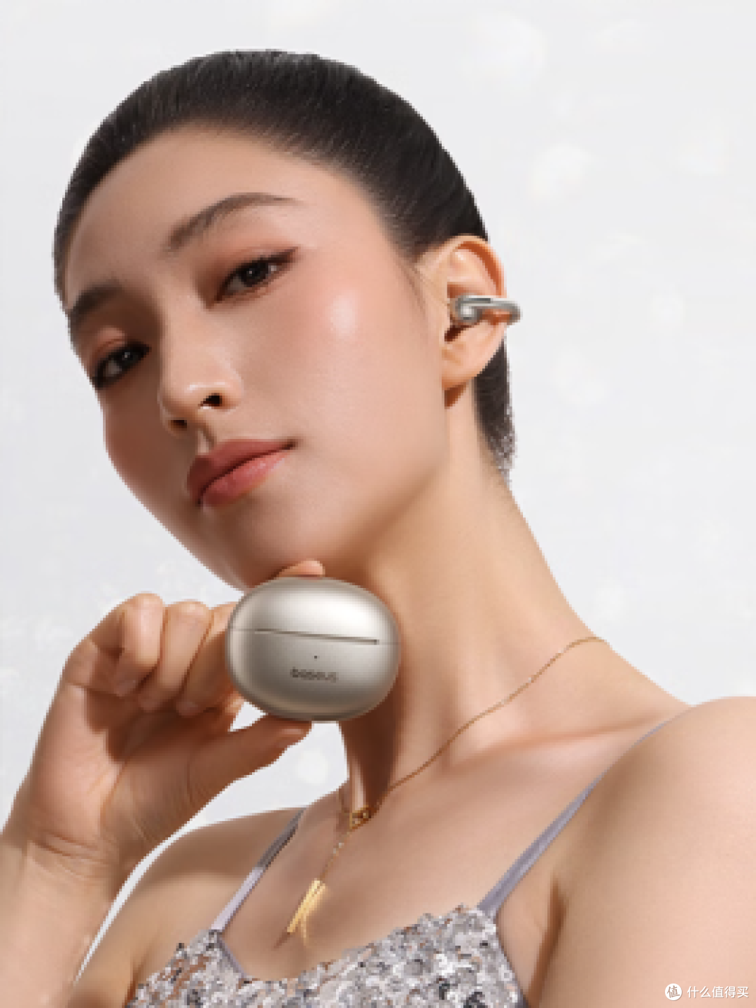 颠覆认知!2025年的耳夹式耳机,竟然能做到这些……