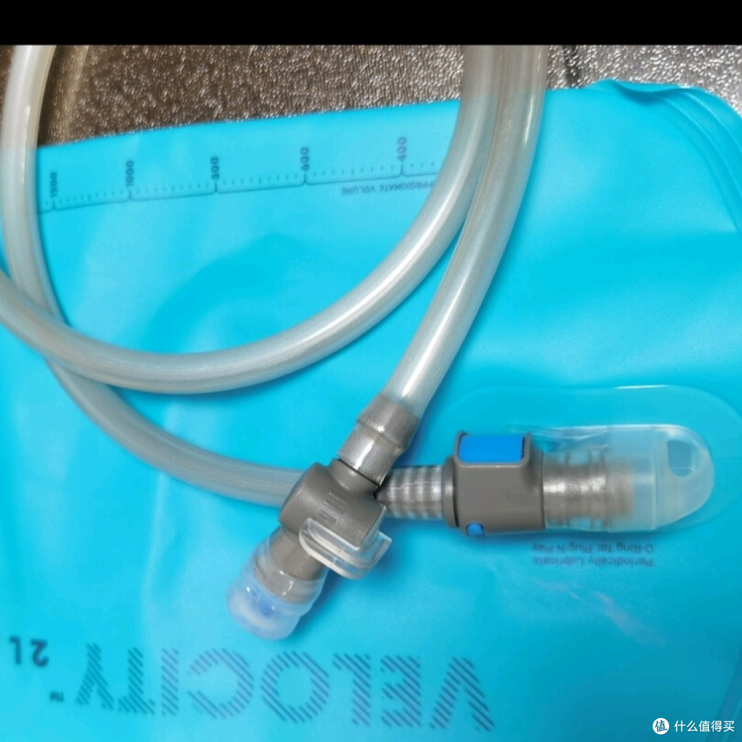 户外补水神器,HydraPak磁吸水袋体验