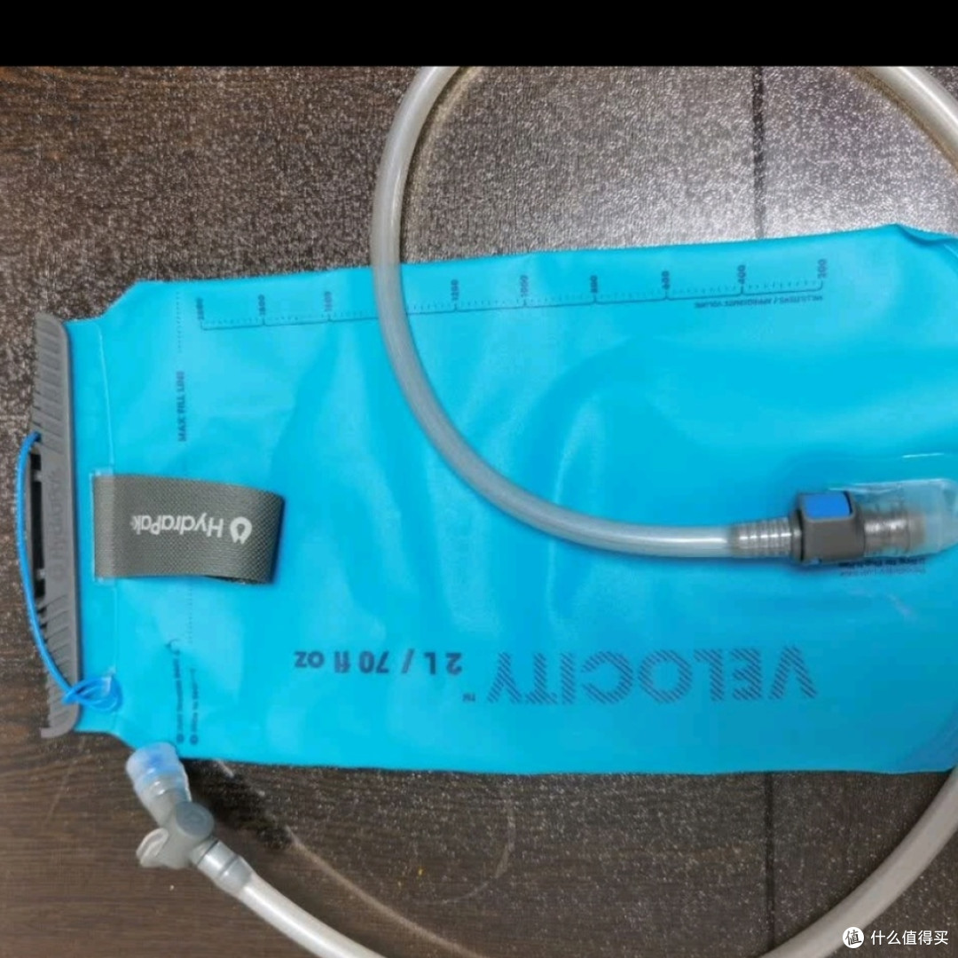 户外补水神器,HydraPak磁吸水袋体验