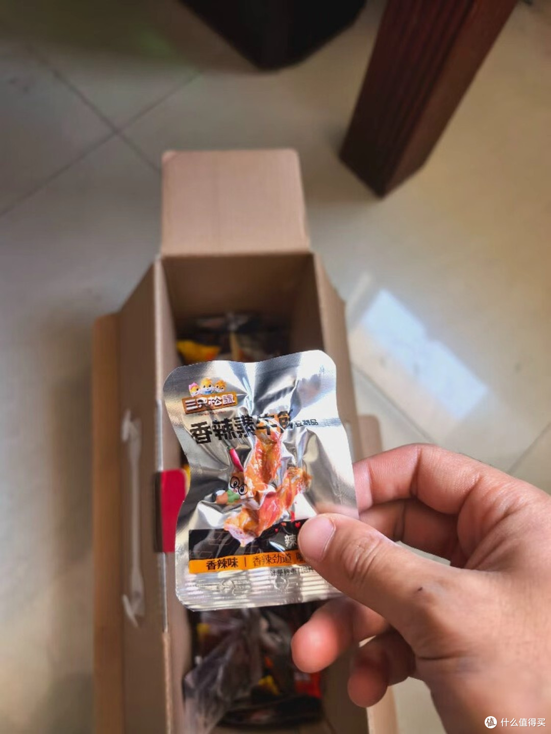 三只松鼠辣卤盒装评测