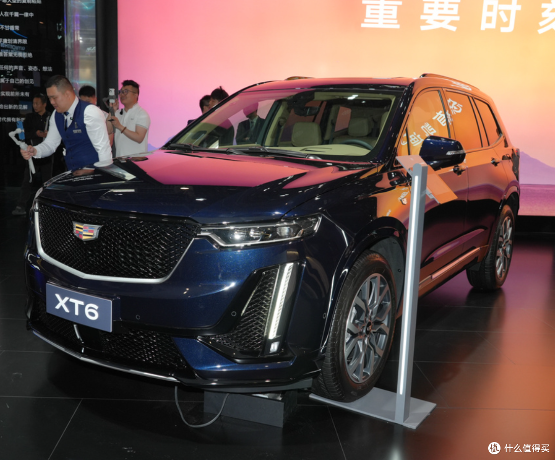凯迪拉克XT6 豪华中型SUV汽车