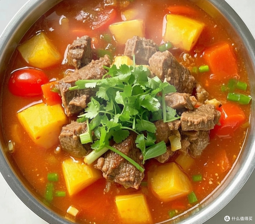 番茄土豆炖牛腩:酸甜鲜香超下饭,软烂入味暖身心
