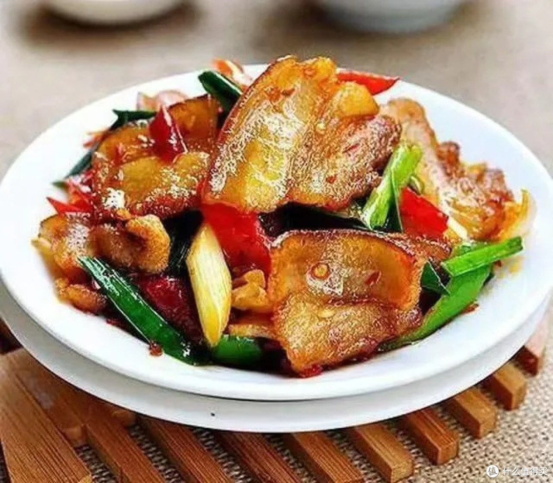 美食大赏,鱼香肉丝与回锅肉的家常做法