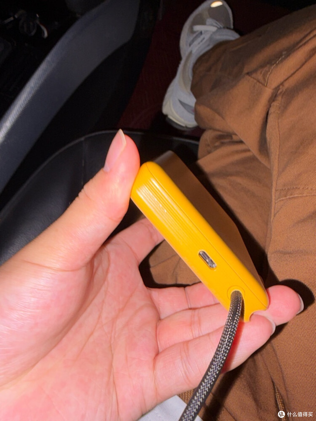 出差必备:iQOO 22.5W快充小黄砖