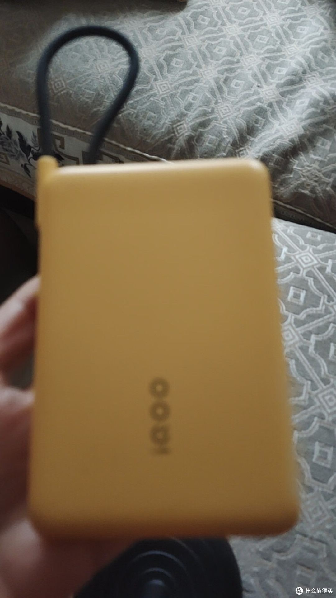 出差必备:iQOO 22.5W快充小黄砖